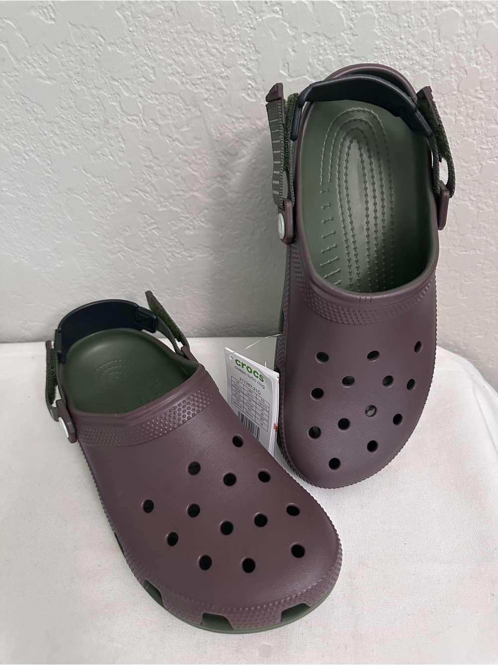 Crocs Unisex Adult Classic Turbo Clogs Size 8 Mens 10 Womens Coffee